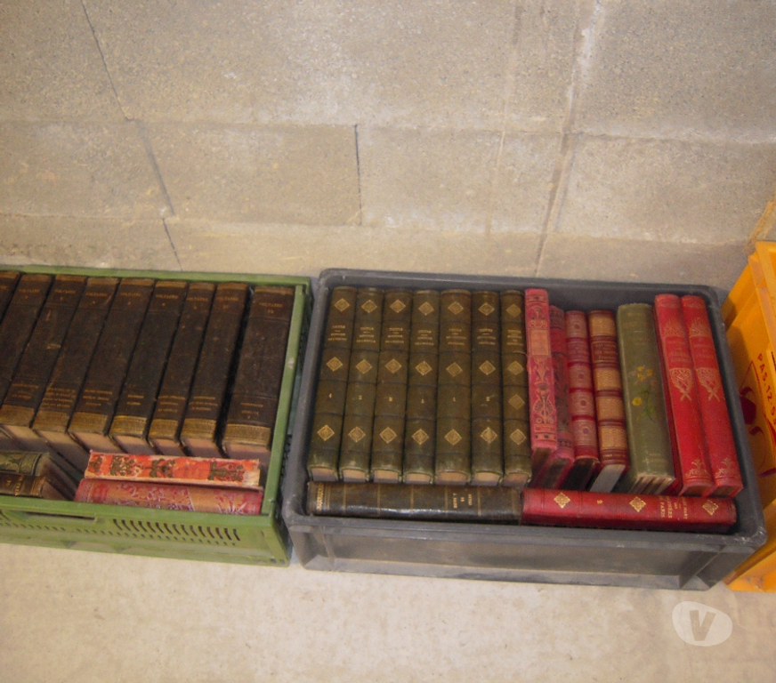 Livres occasion Hérault Villeveyrac - 34560 - Photos Vivastreet CAISSES DE LIVRES ANCIENS DES XVIII & XIX EMES SIECLES.