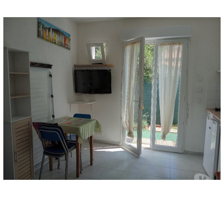 Appartement meublé Charente-Maritime Saujon - 17600 - Photos Vivastreet Studio meublé en location à l'année