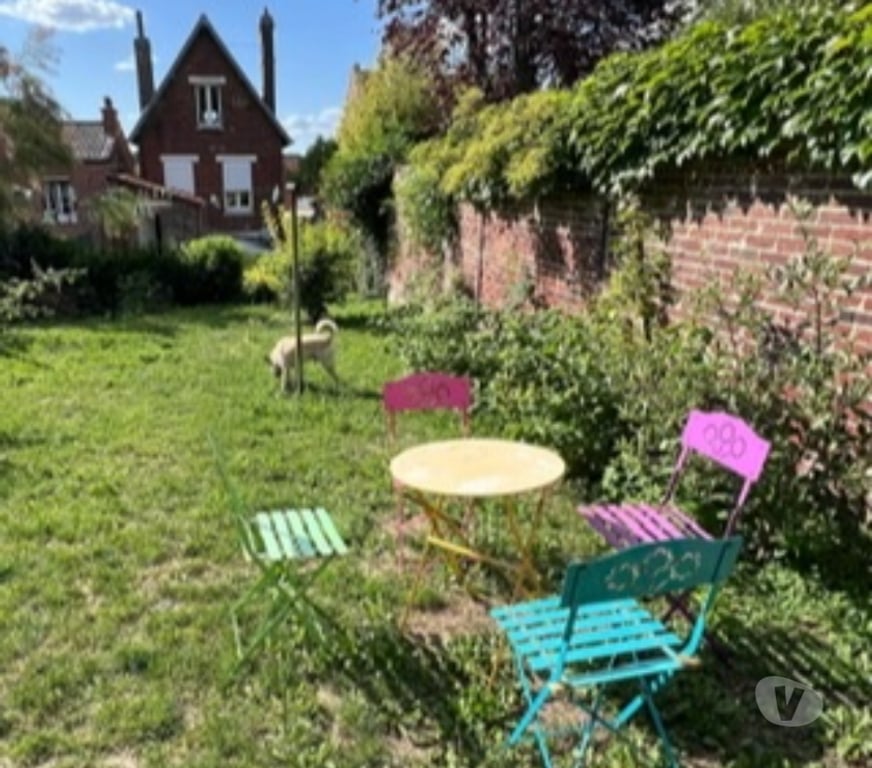 Location maison Somme Roye - 80700 - Photos Vivastreet Maison rénovée type F5 au charme de l'ancien, grand jardin