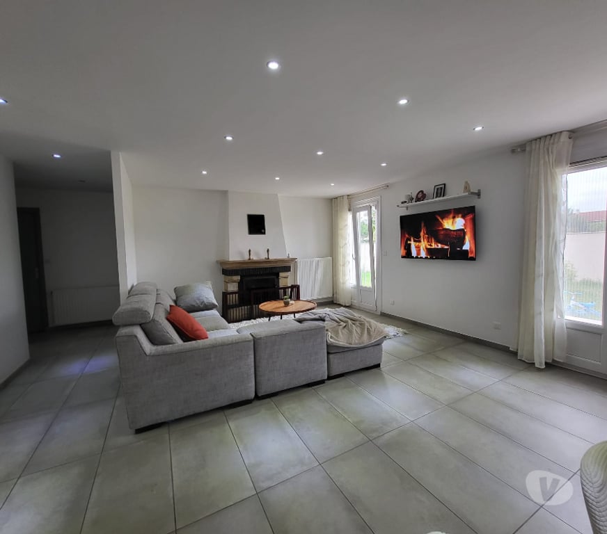 Vente Maison Rhône Meyzieu - 69330 - Photos Vivastreet Vente maison 110 m² Meyzieu (69330)