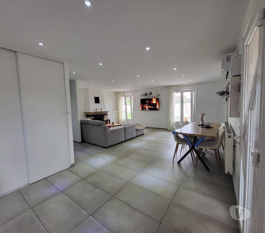 Vente Maison Rhône Meyzieu - 69330 - Photos Vivastreet Vente maison 110 m² Meyzieu (69330)