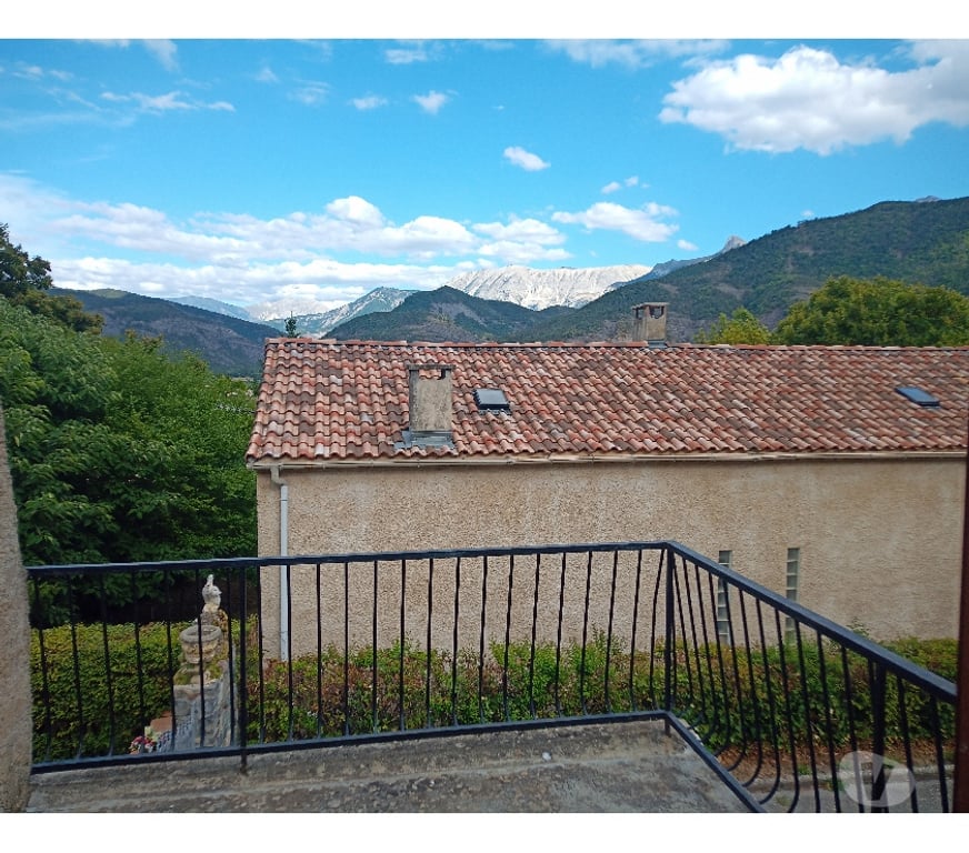 Location maison Alpes-de-Haute-Provence Marcoux - 04420 - Photos Vivastreet F4 vide (5 km de Digne) 2 niveaux, intérieur rénové
