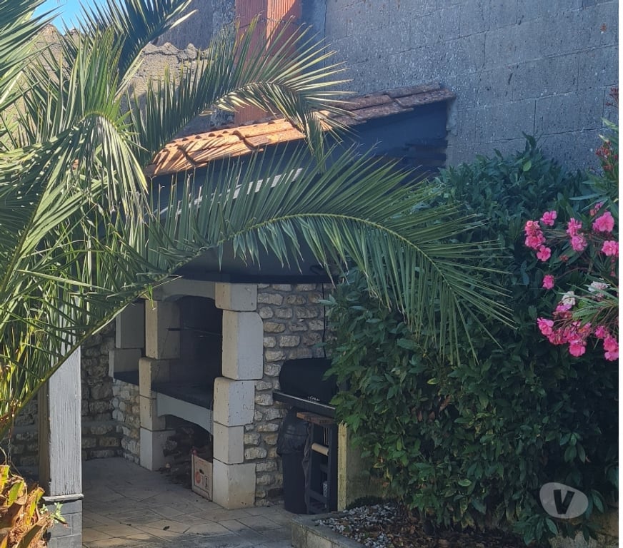 Vente Maison Charente Roullet St Estephe - Photos Vivastreet Maison charentaise