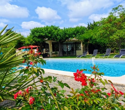 Locations de vacances Bedarrides Vaucluse - Photos Vivastreet Maison de vacances la Valentine