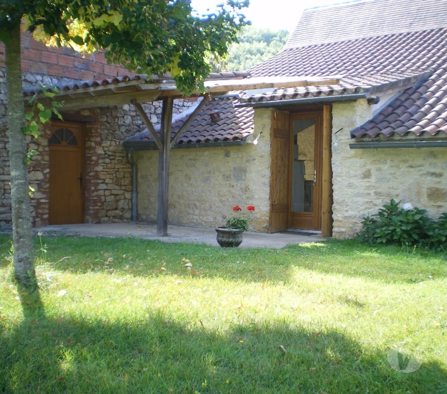 Location maison Lot Gigouzac - 46150 - Photos Vivastreet fermette rénovée