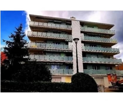 Location parking & garage Aubenas Ardèche - Photos Vivastreet LOUE GARAGE PROCHE CENTRE VILLE AUBENAS