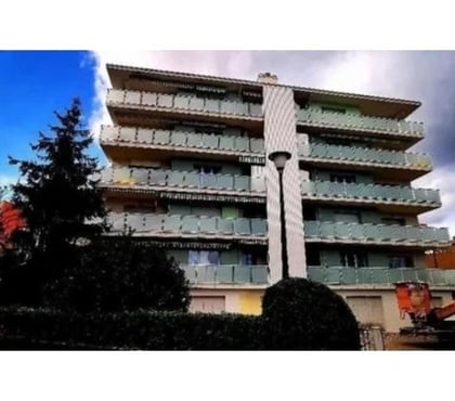 Location parking & garage Aubenas Ardèche - Photos Vivastreet LOUE CAVE PROCHE MAIRIE ANNEXE DANS IMMEUBLE DE STANDING.
