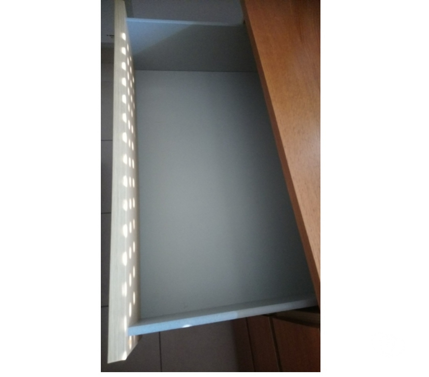 Ameublement & art de la table Alpes-Maritimes Menton - 06500 - Photos Vivastreet Commode spacieuse 2 x 3 tiroirs