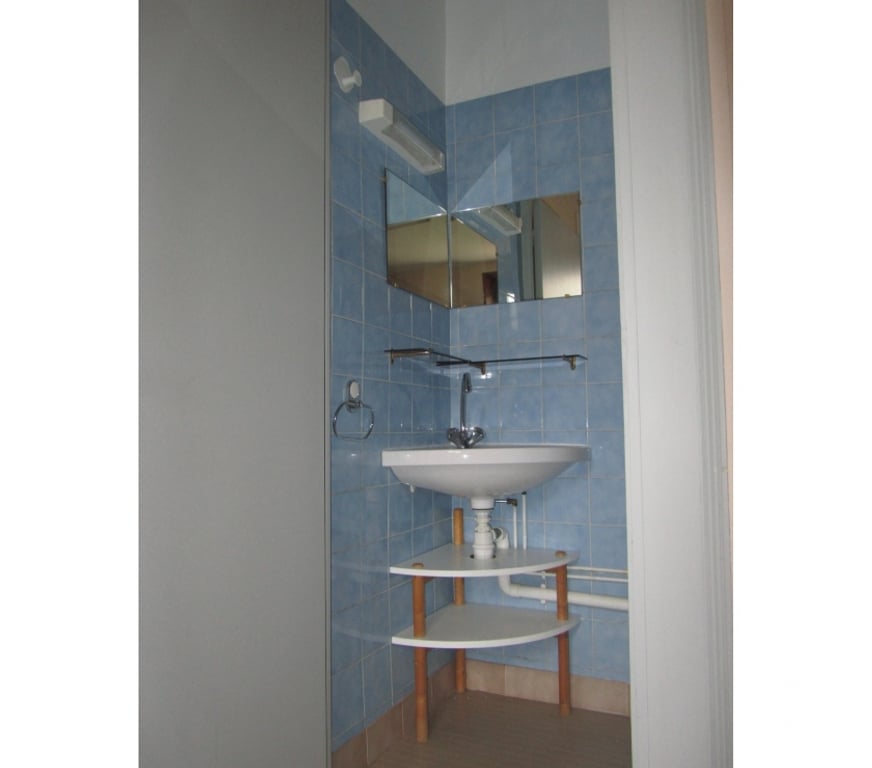 Location appartement Isère Grenoble - Photos Vivastreet Location F1 quartier calme