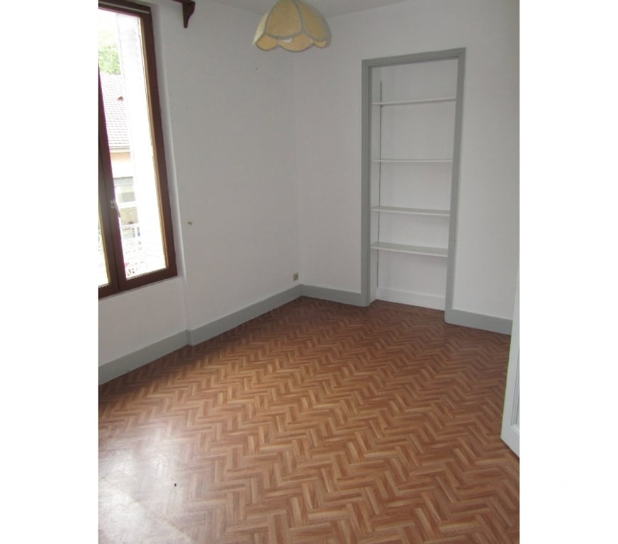 Location appartement Isère Grenoble - Photos Vivastreet Location F1 quartier calme