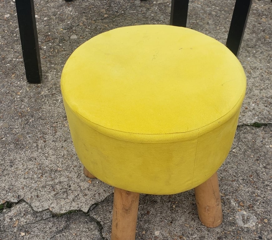 Ameublement & art de la table Seine-Saint-Denis Les Lilas - 93260 - Photos Vivastreet CHAISES ET TABOURETS