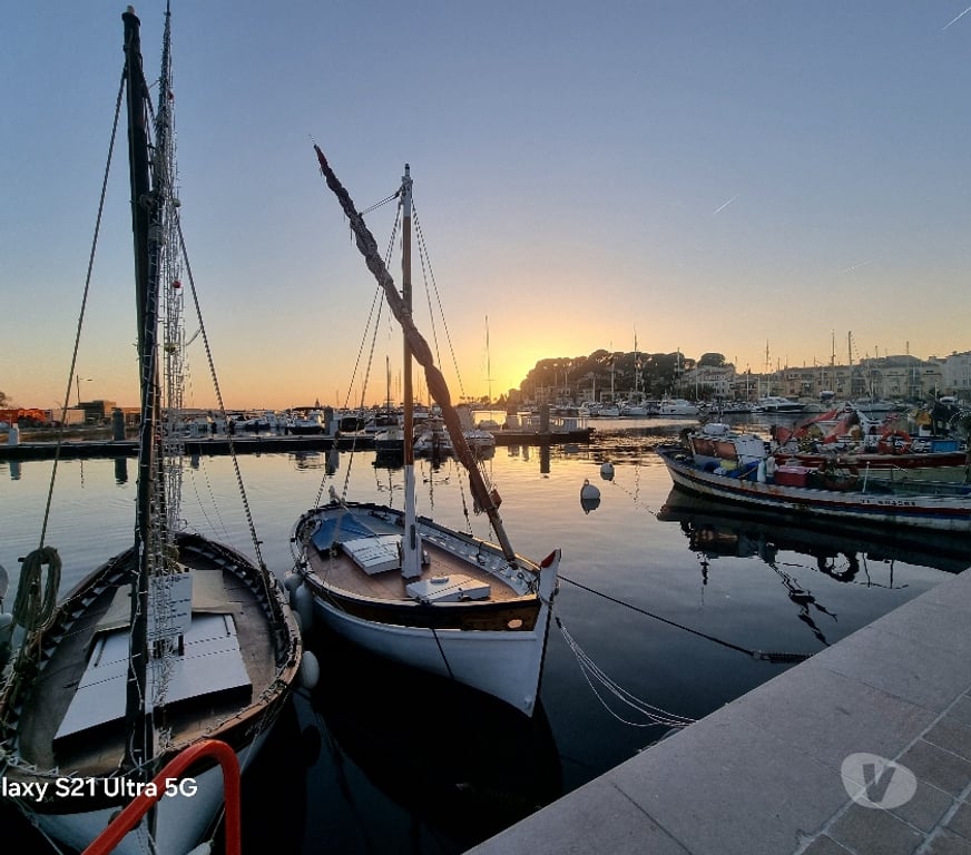 Appartements à vendre Var Sanary sur Mer - 83110 - Photos Vivastreet Charmant T2 de 45.11 m² proche des plages