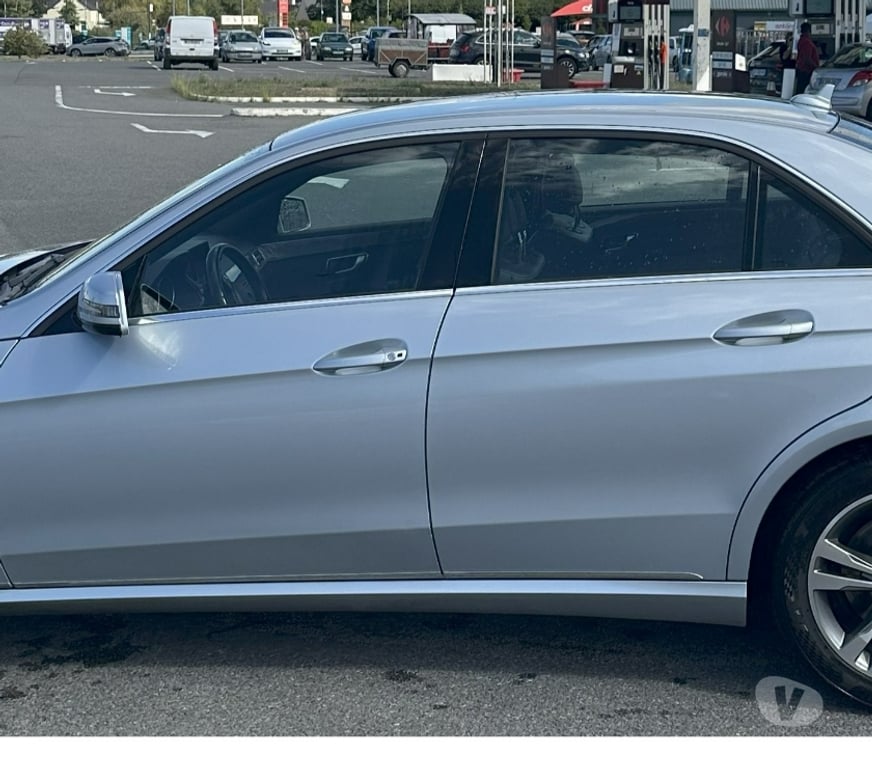 Voiture d'occasion Ille-et-Vilaine Rennes - Photos Vivastreet Mercedes Classe E 300 D Elegance – 9G-Tronic – 2015