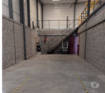 vente, location de bureau Montferrier sur Lez Hérault - Photos Vivastreet loue entrepot + zone de stockage