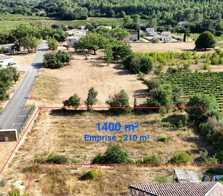 Terrain à vendre Var Carces - 83570 - Photos Vivastreet Magnifique terrain 1400 m2 vue dominante