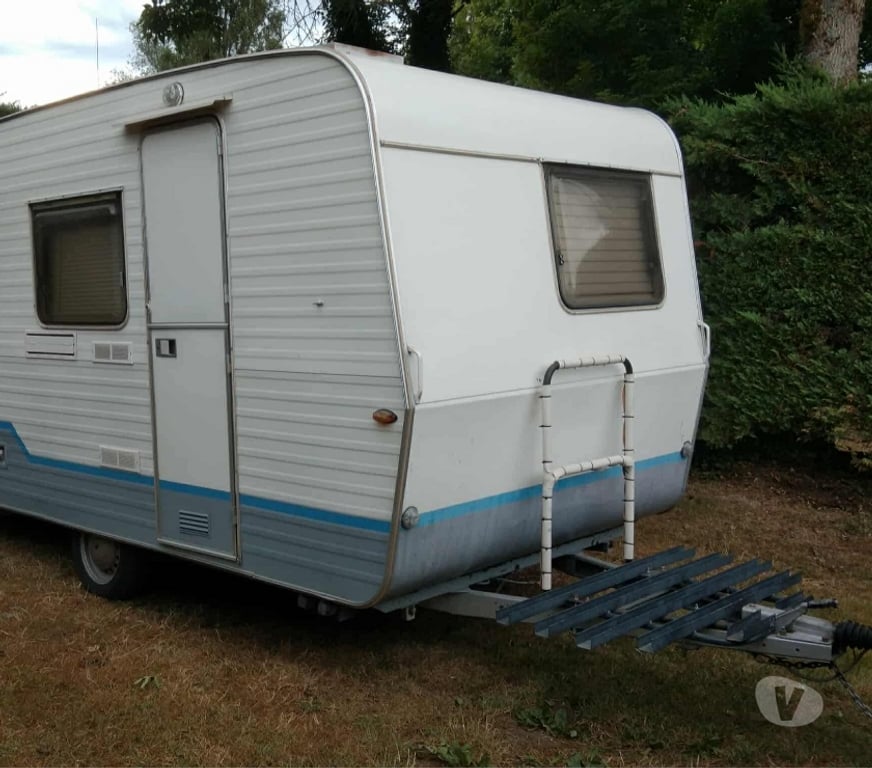 Caravane d'occasion Ain Bourg en Bresse - 01000 - Photos Vivastreet Caravane Sterckeman Lovely 400 S très bon état
