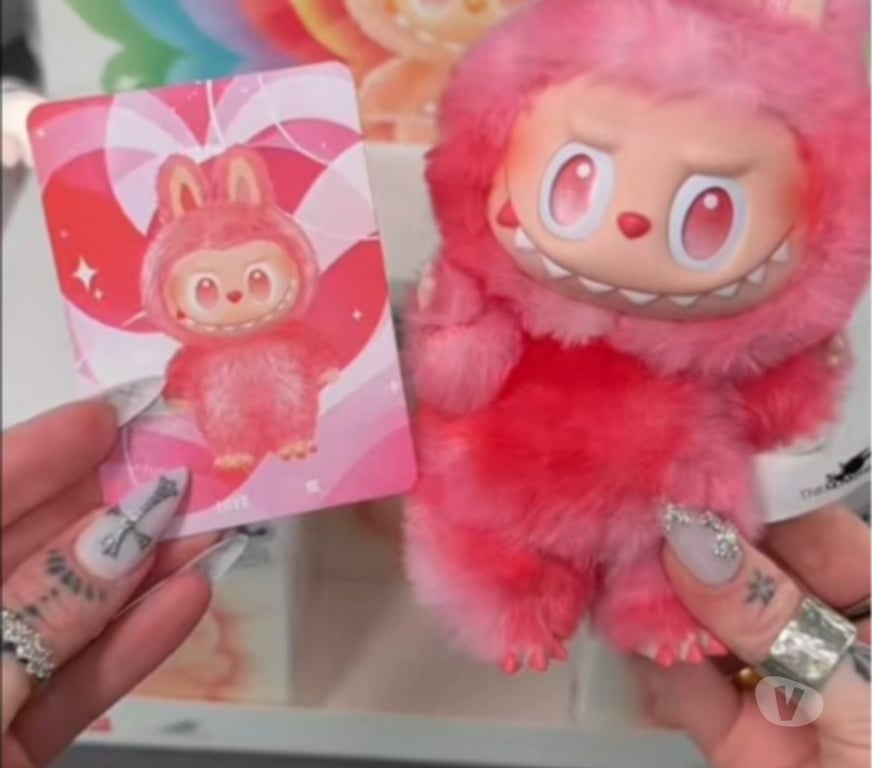 Jeux - Jouets Paris Paris 8ème ardt - 75008 - Photos Vivastreet Vente de Labubu Poupée