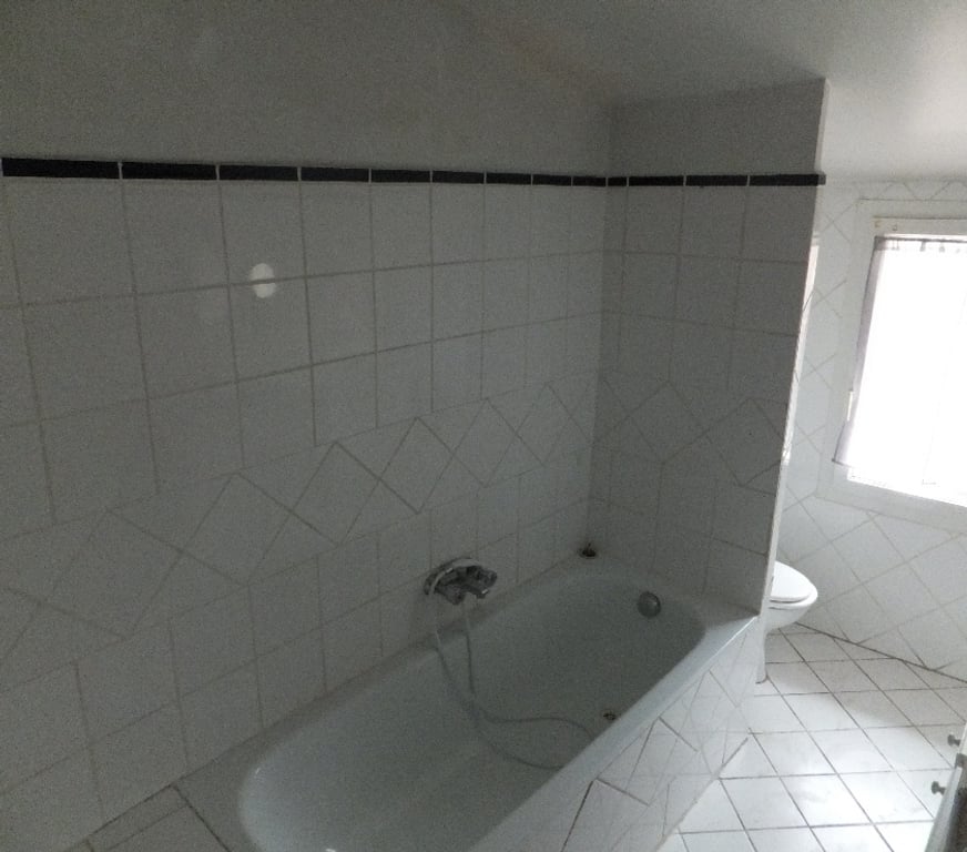 Appartement meublé Vaucluse Carpentras - 84200 - Photos Vivastreet F2 MEUBLE AVEC GRAD SALON