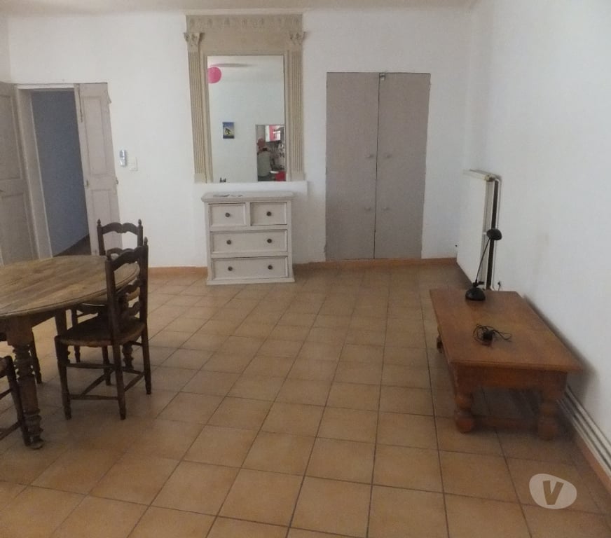 Appartement meublé Vaucluse Carpentras - 84200 - Photos Vivastreet F2 MEUBLE AVEC GRAD SALON
