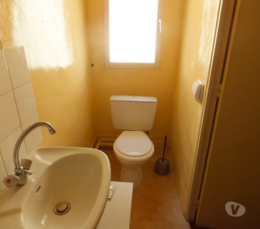 Appartement meublé Vaucluse Carpentras - 84200 - Photos Vivastreet STUDIO MEUBLE CUISINE INDEPENDANTE