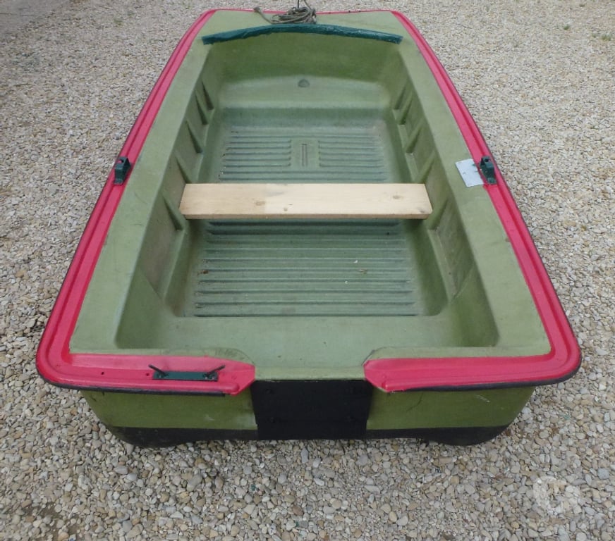 Bateaux à moteur Marne Chalons en Champagne - 51000 - Photos Vivastreet barque pour pêche ou chasse