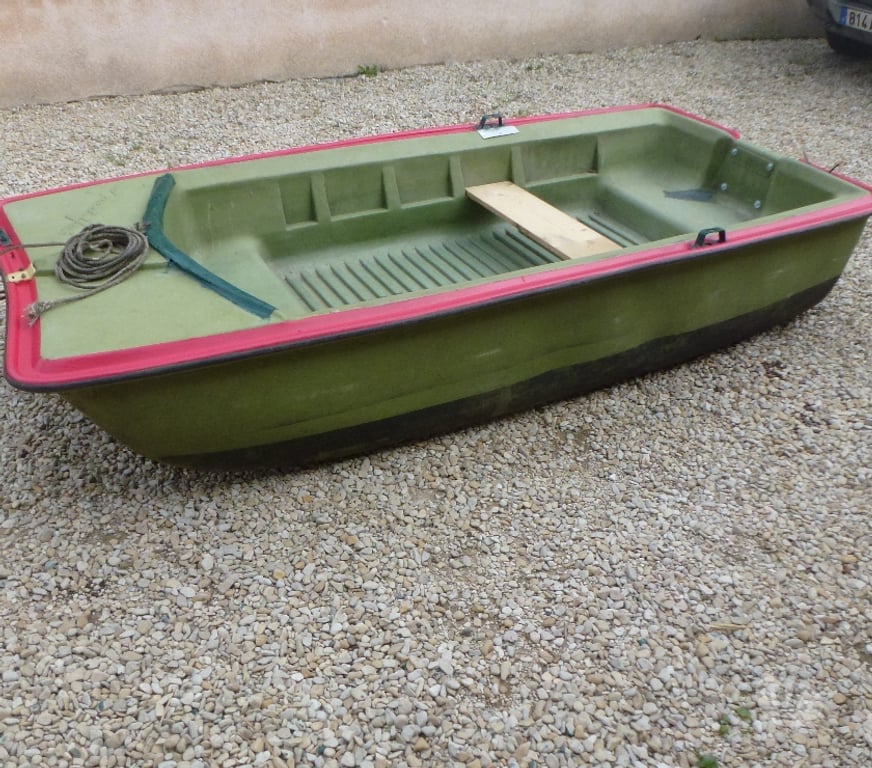 Bateaux à moteur Marne Chalons en Champagne - 51000 - Photos Vivastreet barque pour pêche ou chasse
