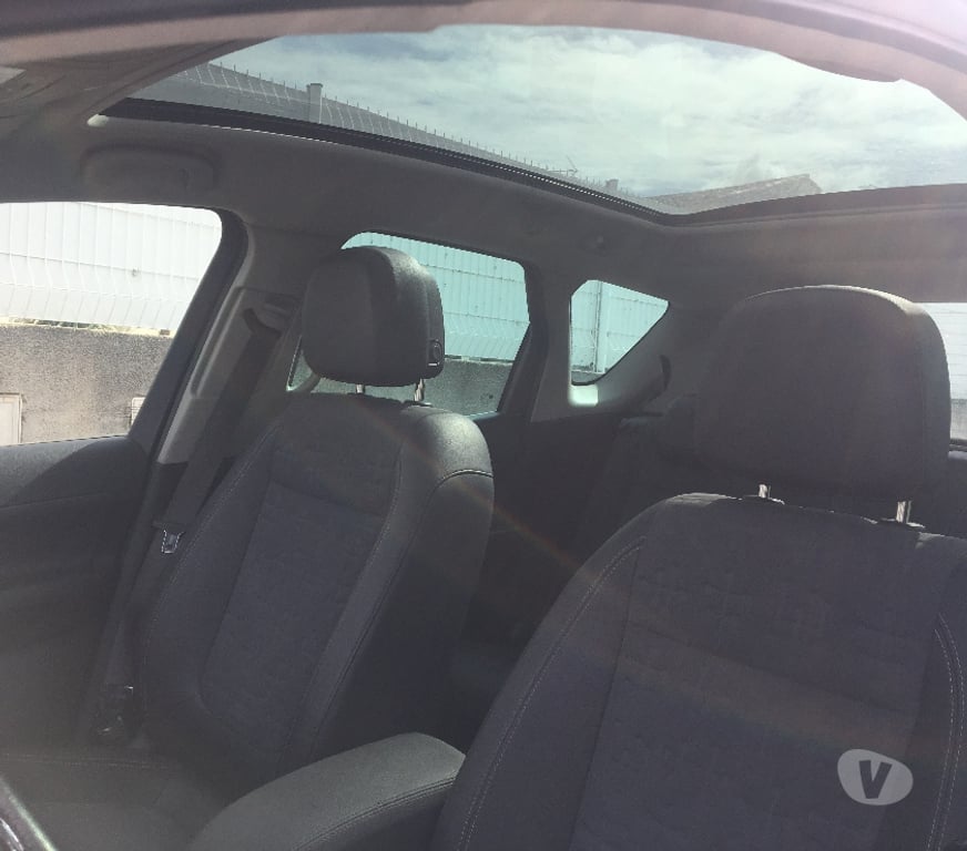 Voiture d'occasion Bouches-du-Rhône St Andiol - 13670 - Photos Vivastreet OPEL MERIVA 1.7 CDTI 110 CH 2012