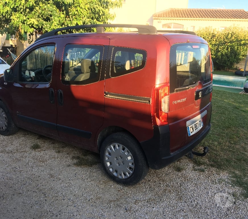 Voiture d'occasion Bouches-du-Rhône St Andiol - 13670 - Photos Vivastreet PEUGEOT BIPPER 1.3 HDI 75CH 2012