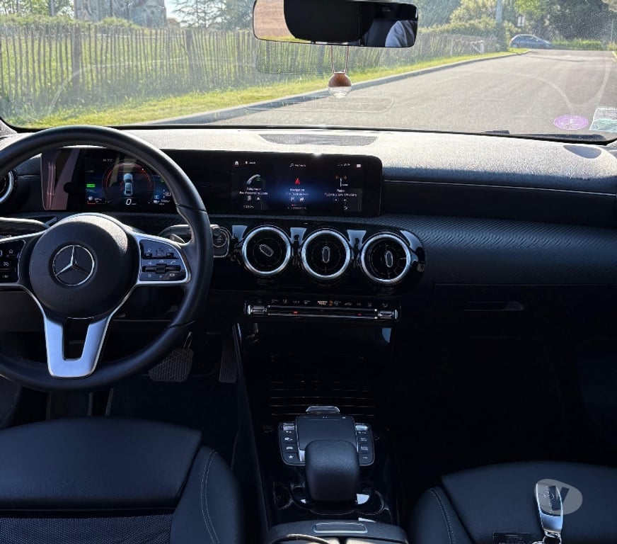 Voiture d'occasion Gironde Bordeaux - Photos Vivastreet Mercedes Classe A250 E, berline , Hybride essence 218 cv