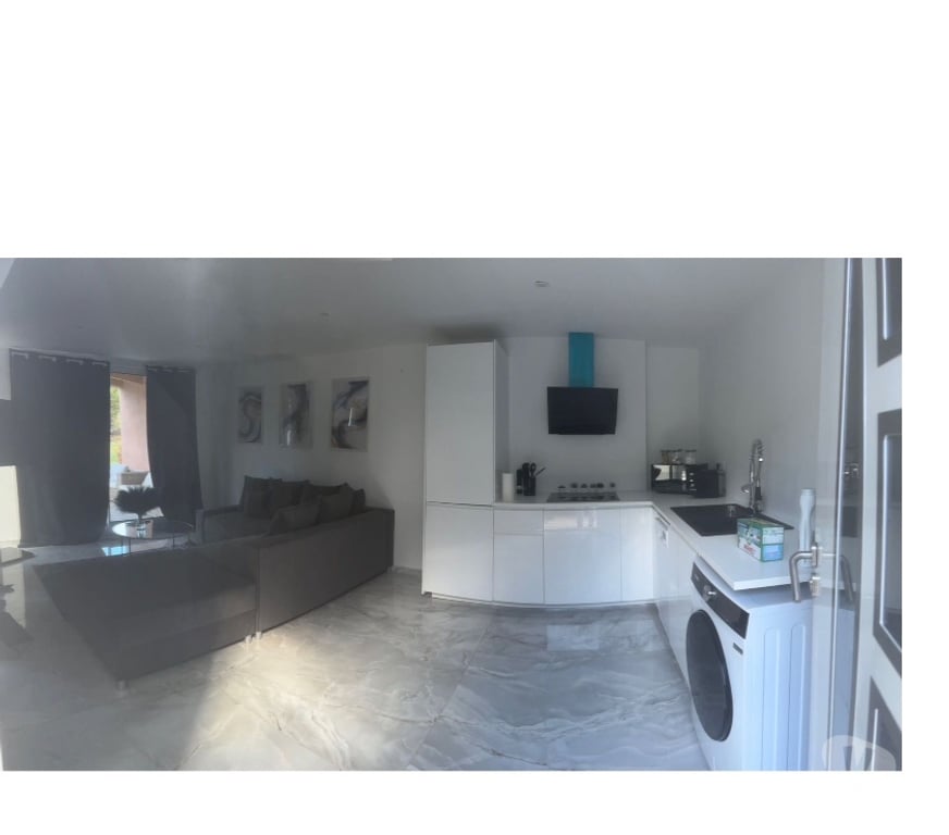 Location maison meublée Bouches-du-Rhône Meyreuil - 13590 - Photos Vivastreet Petite Maison t2