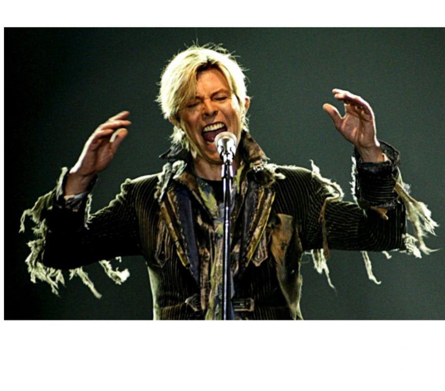 Spectacles Alpes-Maritimes Cannes - 06400 - Photos Vivastreet 2 places pour " BOWIE SYMPHONIC " dimanche à Cannes à 19H