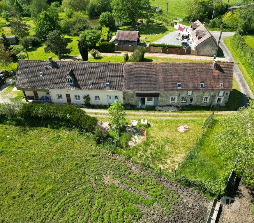 Vente Maison Orne Sees - 61500 - Photos Vivastreet Longère 370 m² (Gîte + Habitation)