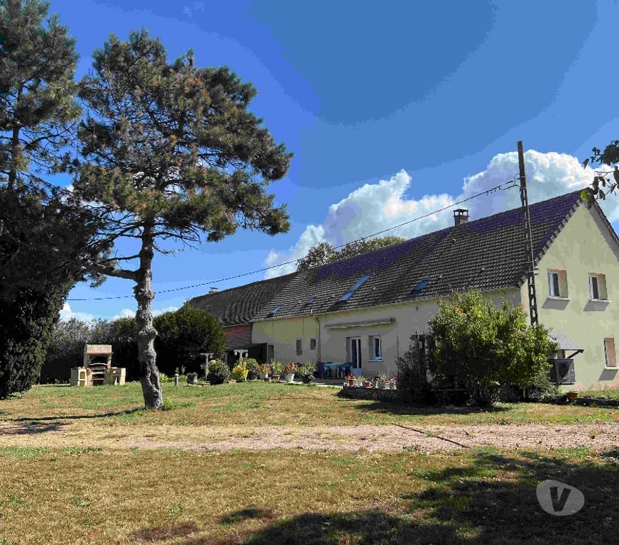 Vente Maison Orne Sees - 61500 - Photos Vivastreet Longère 370 m² (Gîte + Habitation)