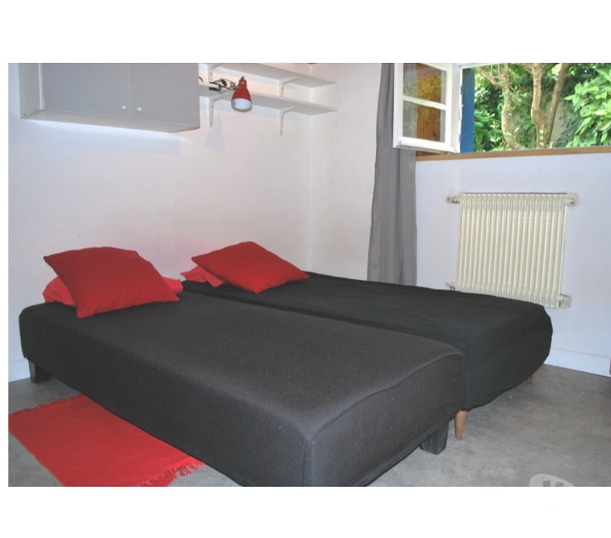 Appartement meublé Finistère Morlaix - 29600 - Photos Vivastreet Loue T1 meublé, adsl, jardin, buanderie MORLAIX Coatserho