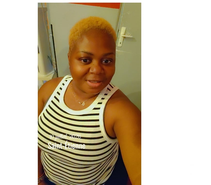 Massages Loire St Etienne - Photos Vivastreet Celia Instant pour soi massage tantrique