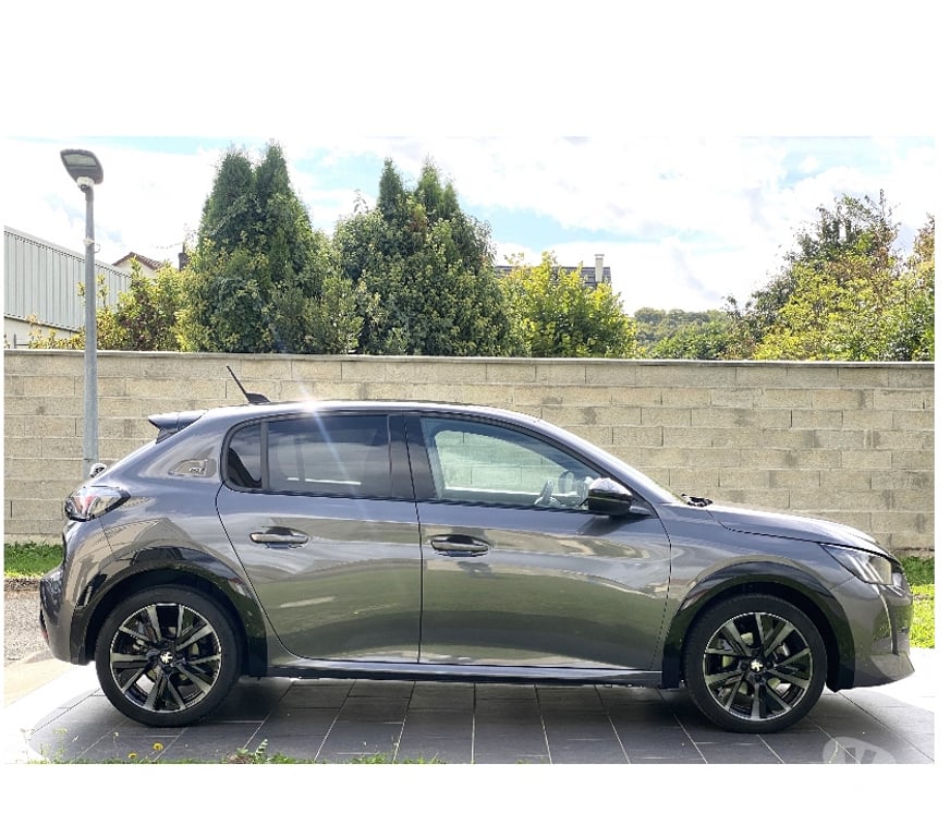 Voiture d'occasion Oise Nogent sur Oise - 60180 - Photos Vivastreet PEUGEOT 208 GT 100 CH S&S BVM6 AN 05 2023 19074 KM