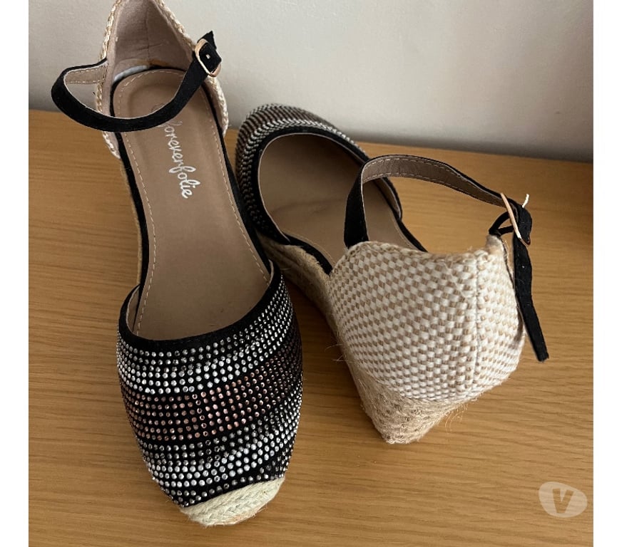 Chaussures Seine-et-Marne Meaux - 77100 - Photos Vivastreet Chaussures sandales femme 37