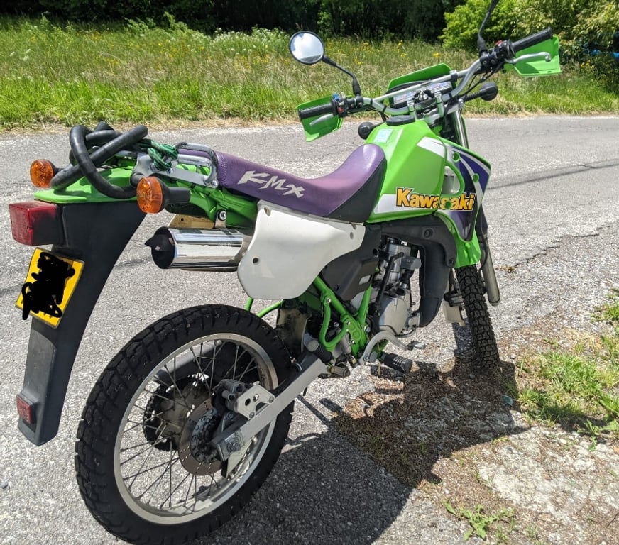 Moto d'occasion Haute-Savoie Bonne - Photos Vivastreet Kawasaki KMX 125 1999