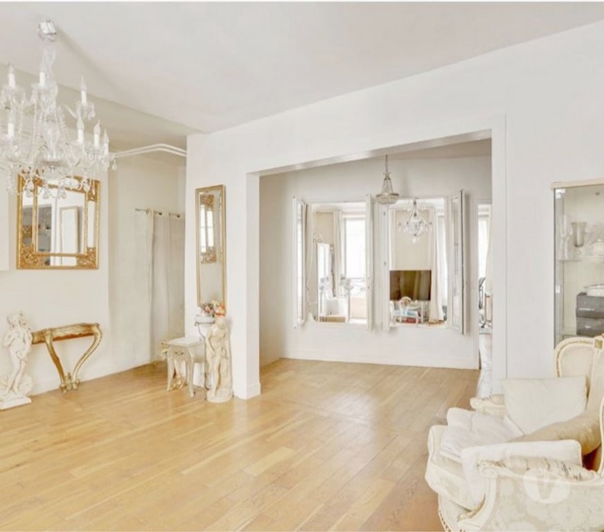 Appartements à vendre Paris Paris 9ème ardt - 75009 - Photos Vivastreet Appartement familial 4-5 pièces, 98 m2 Martyrs Drouot