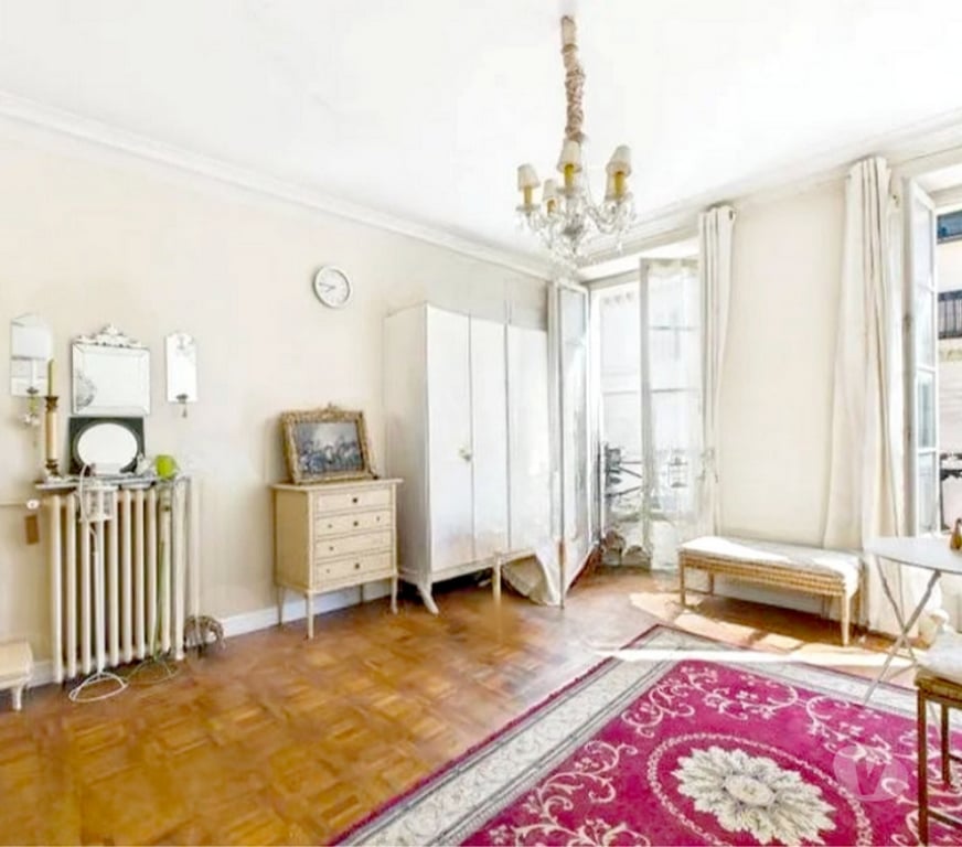Appartements à vendre Paris Paris 9ème ardt - 75009 - Photos Vivastreet Appartement familial 4-5 pièces, 98 m2 Martyrs Drouot