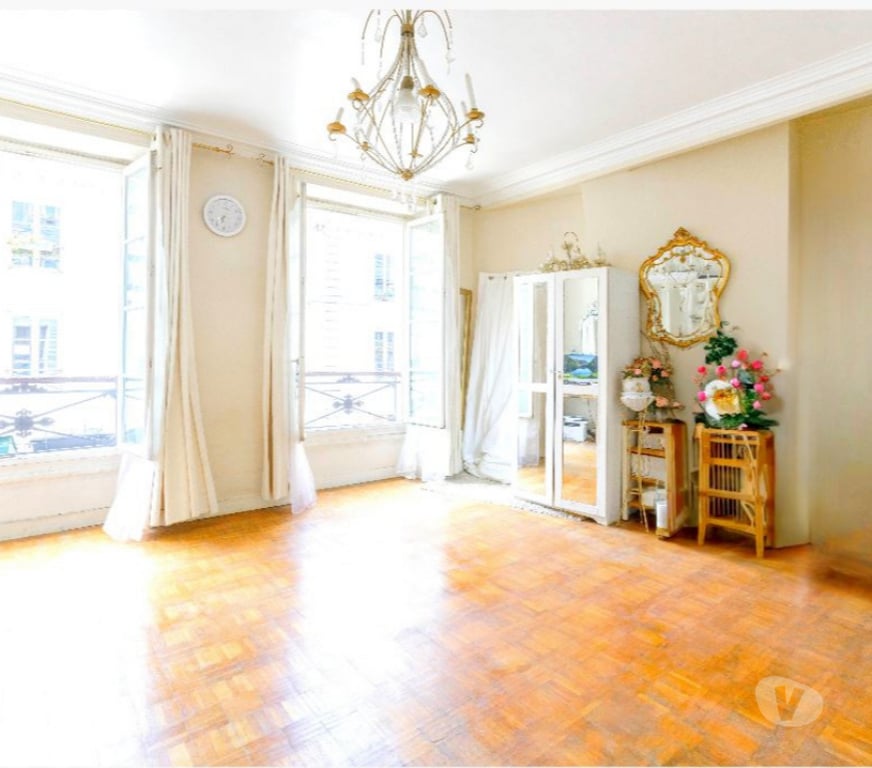Appartements à vendre Paris Paris 9ème ardt - 75009 - Photos Vivastreet Appartement familial 4-5 pièces, 98 m2 Martyrs Drouot