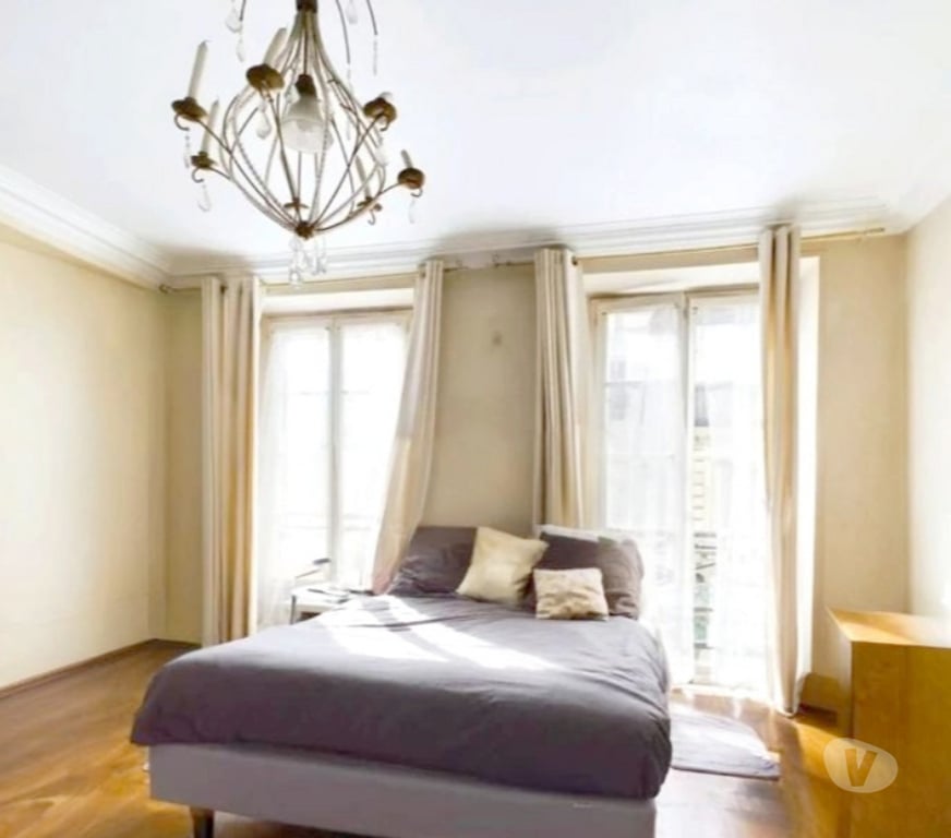 Appartements à vendre Paris Paris 8ème ardt - 75008 - Photos Vivastreet Beau 4 pièces, 2 chambres - SUD