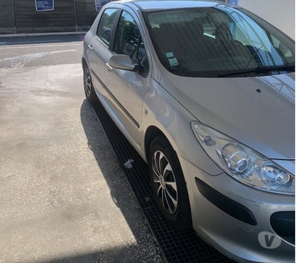 Vente voiture Angouleme Charente - Photos Vivastreet Voiture avec sono Pioneer + tuning – cause déménagement