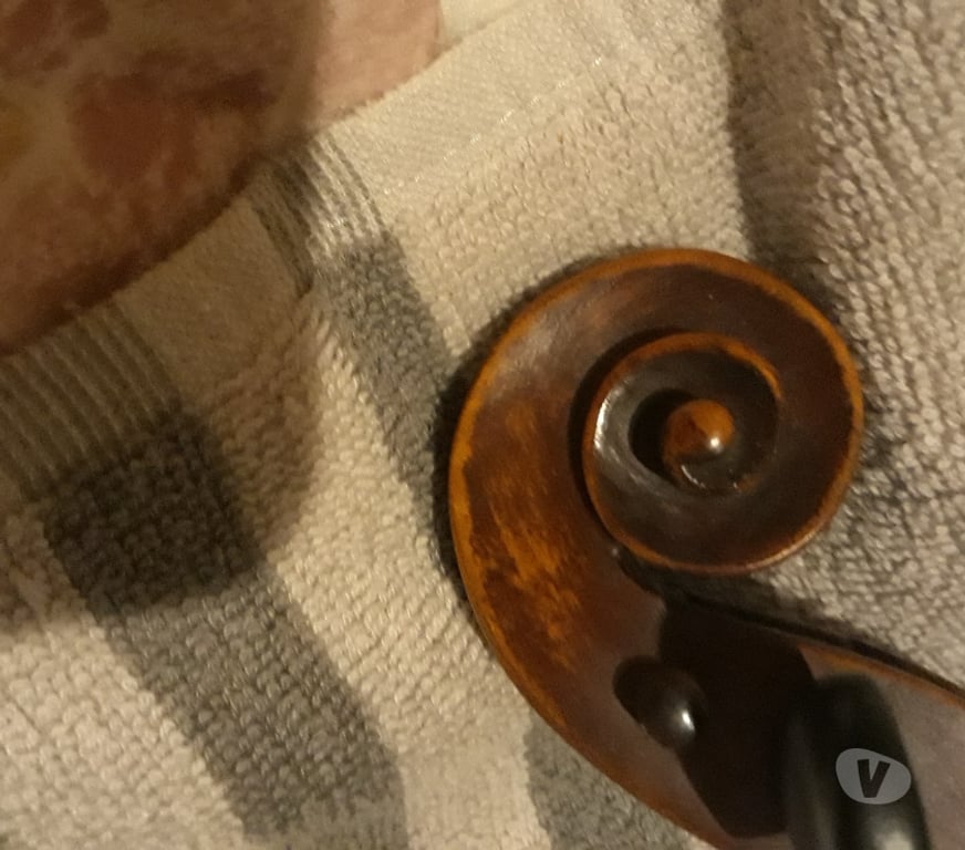 Instruments de musique Bouches-du-Rhône St Victoret - 13730 - Photos Vivastreet Violon 4 4 pour adulte