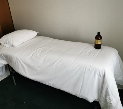 Massage relaxant Angers Angers - Photos Vivastreet Bien-être et massage tantrique pour Vous : F-H-couple