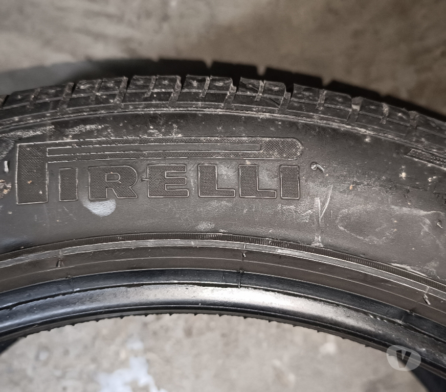Pièces et services auto Alpes-Maritimes Mandelieu la Napoule - 06210 - Photos Vivastreet A vendre 4 pneus Pirelli 265 45 20