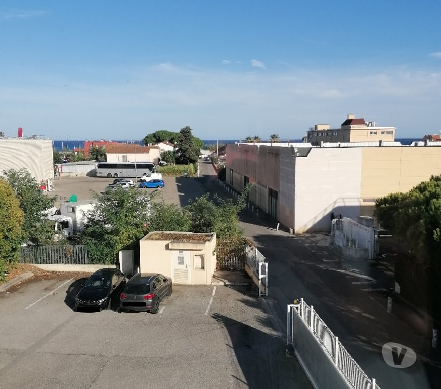 bureaux locaux Alpes-Maritimes Villeneuve Loubet - 06270 - Photos Vivastreet À louer – Local professionnel 62 m² à Villeneuve-Loubet