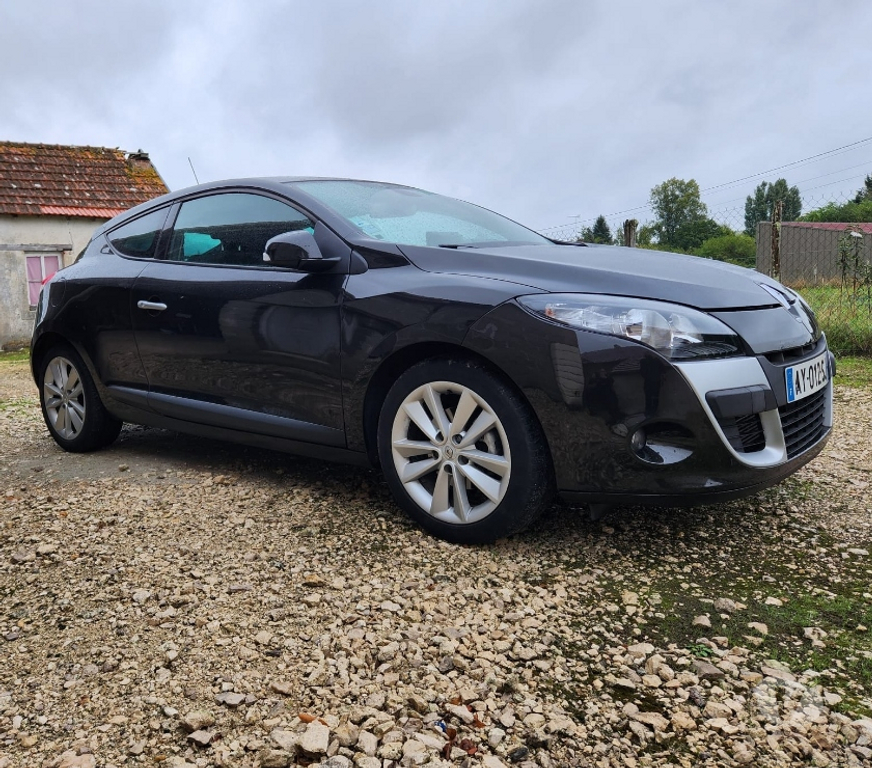 Voiture d'occasion Loir-et-Cher Romorantin Lanthenay - 41200 - Photos Vivastreet Renault Mégane 3 Coupé 1.9 dCi 130 Garantie 12 Mois