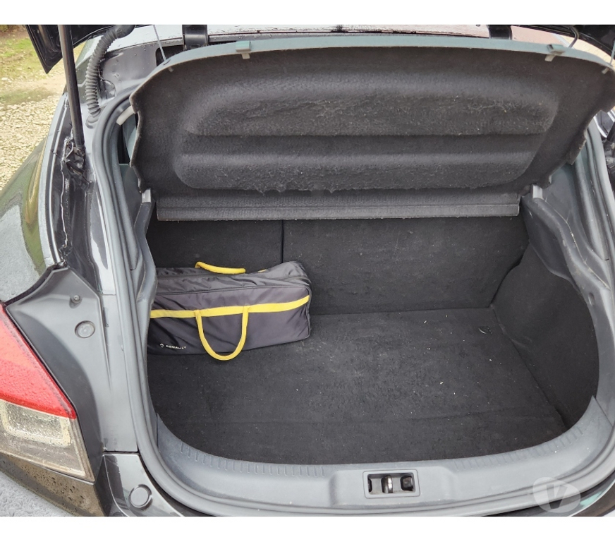 Voiture d'occasion Loir-et-Cher Romorantin Lanthenay - 41200 - Photos Vivastreet Renault Mégane 3 Coupé 1.9 dCi 130 Garantie 12 Mois