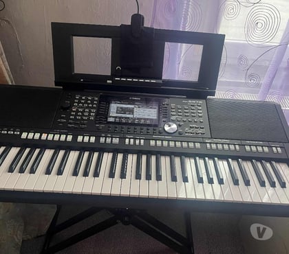 Instruments de musique Auboue Meurthe-et-Moselle - Photos Vivastreet clavier arrangeur